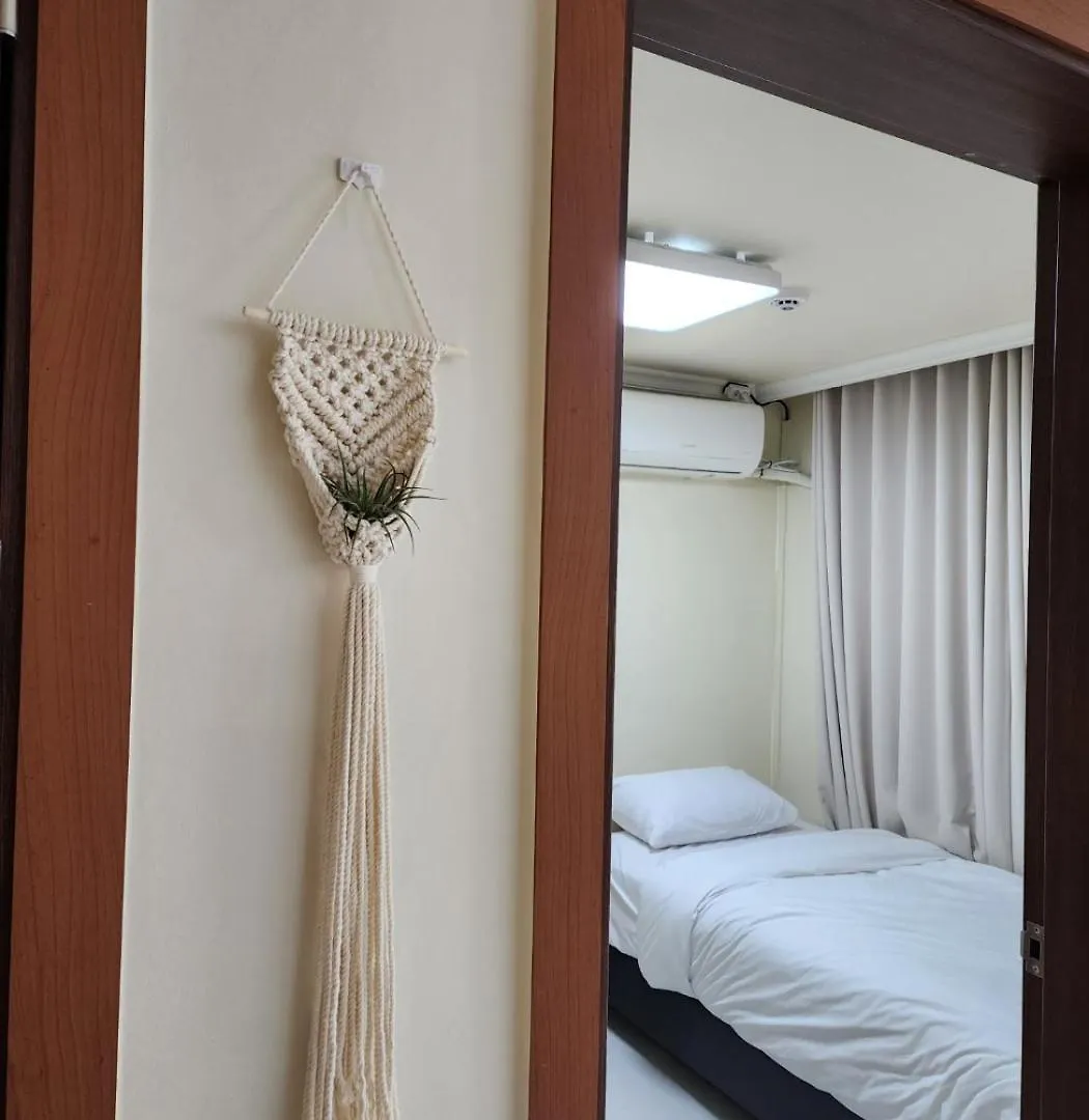 סיאול Osondoson Stay-5Min To Hapjeong Station, Family Favorites, 3Bed Room, Large Living Room וילה